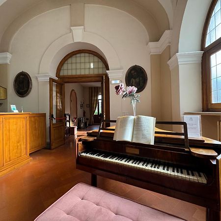 Hotel Monastero SS. Annunziata Todi Esterno foto The piano room