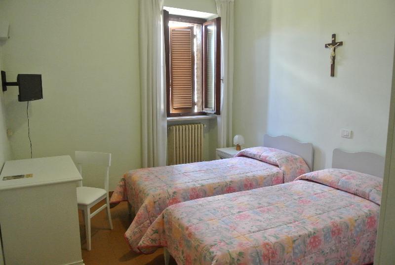Hotel Monastero SS. Annunziata Todi Esterno foto A room in the monastery