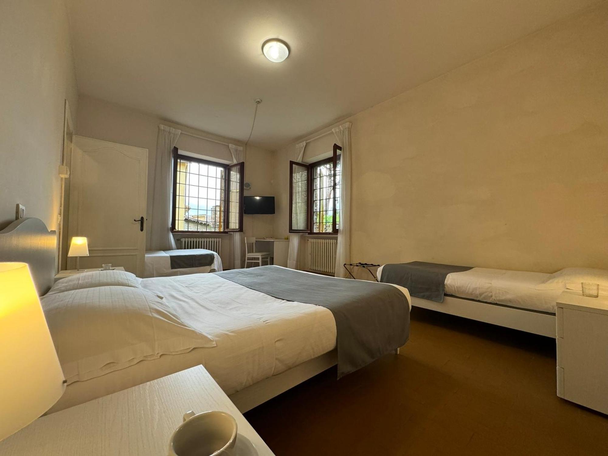 Hotel Monastero SS. Annunziata Todi Esterno foto A room at the hotel