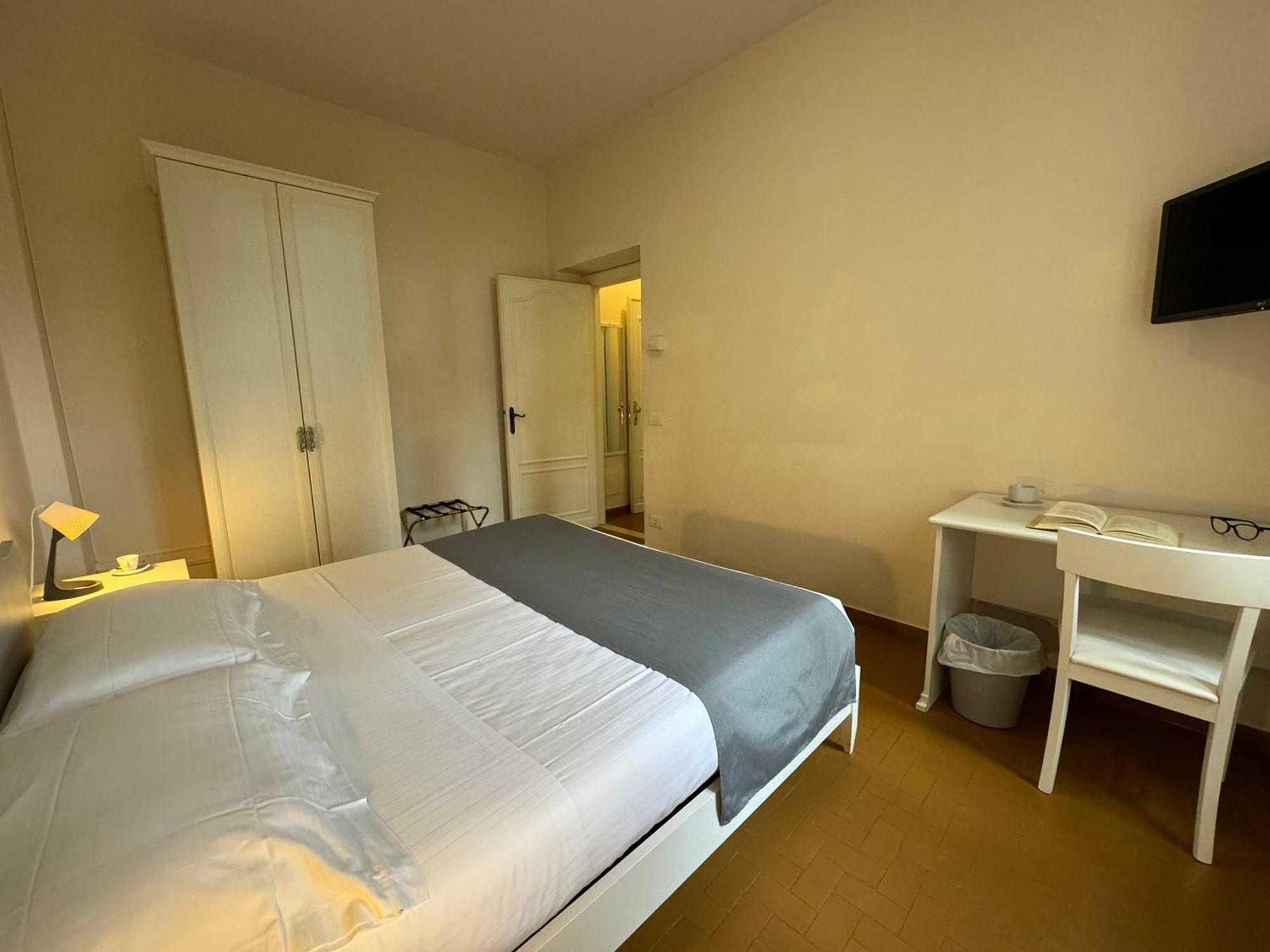 Hotel Monastero SS. Annunziata Todi Esterno foto A room at the hotel