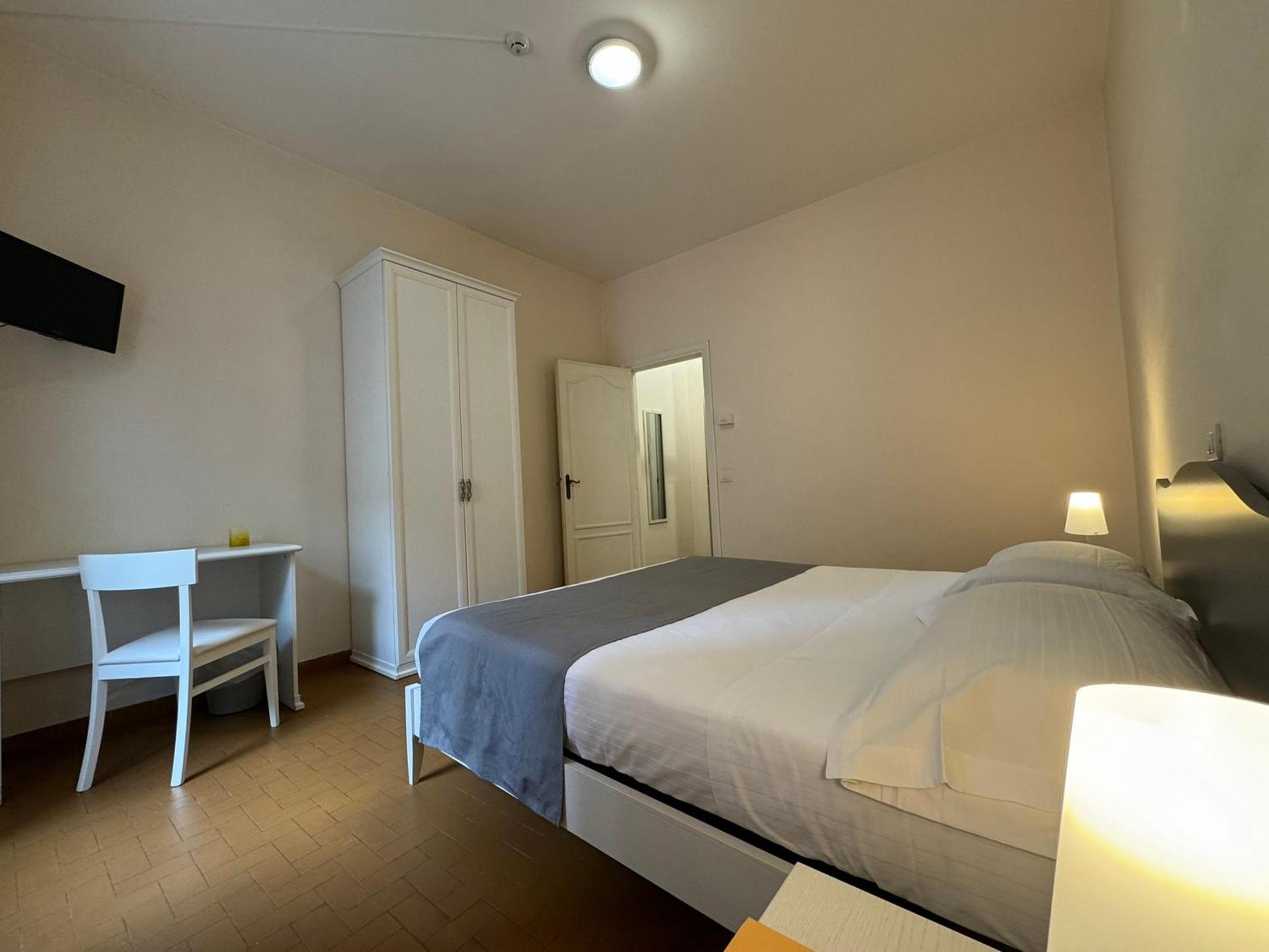 Hotel Monastero SS. Annunziata Todi Esterno foto A room at the hotel