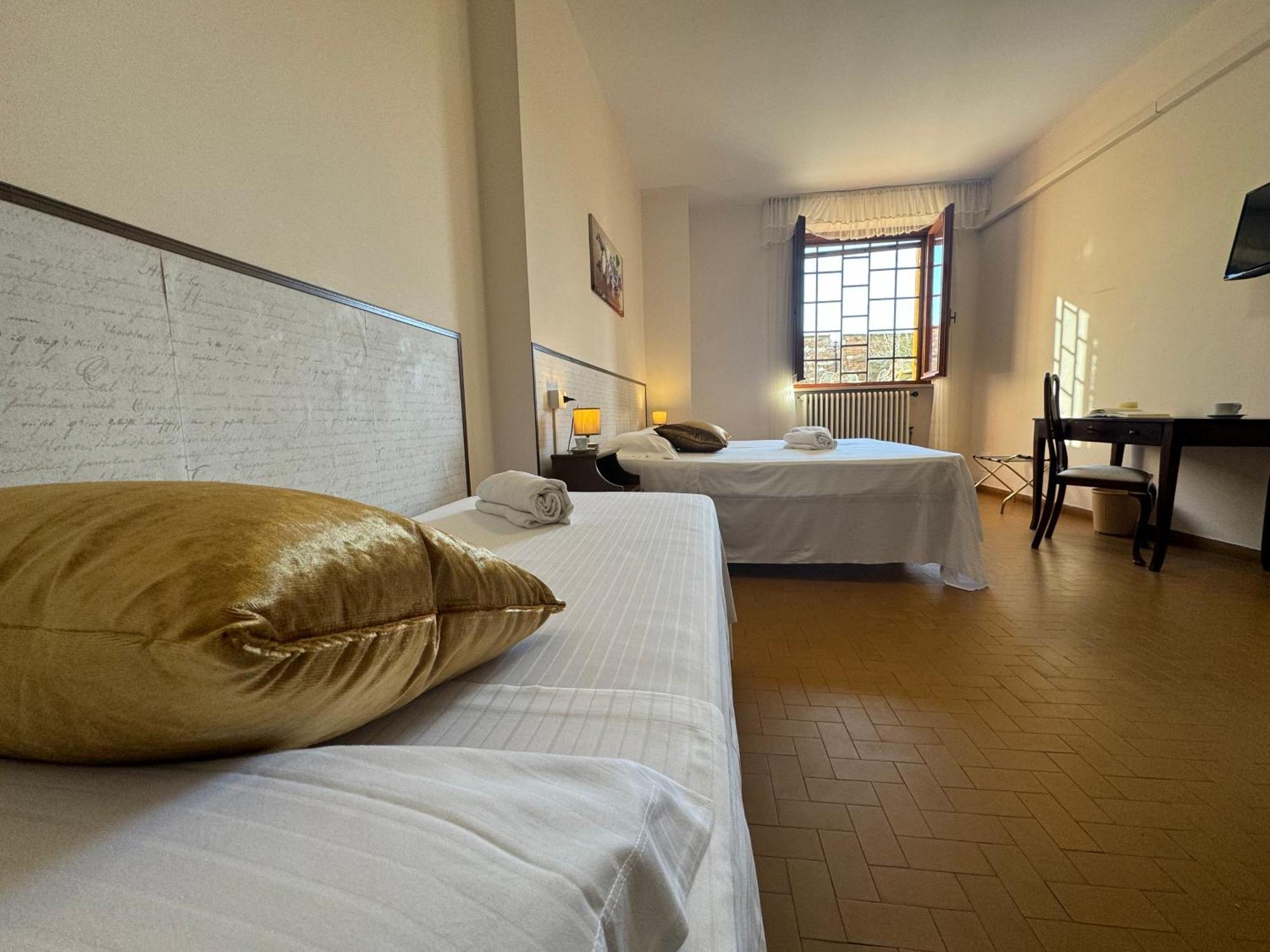 Hotel Monastero SS. Annunziata Todi Camera foto A room at the hotel
