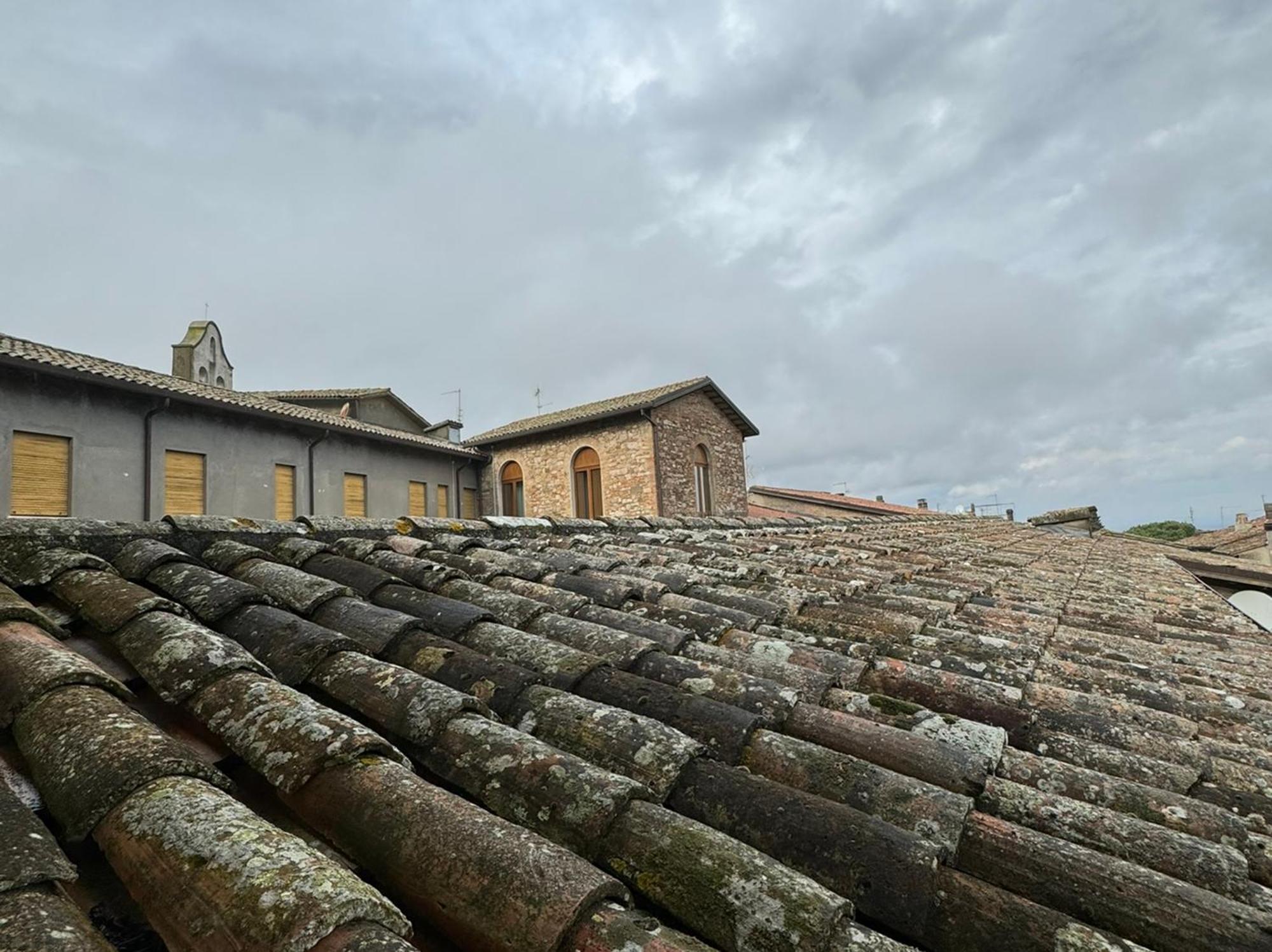 Hotel Monastero SS. Annunziata Todi Esterno foto Roof of the monastery